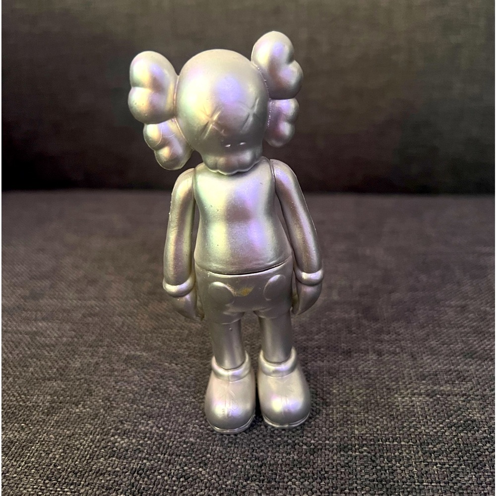 Kaws figurine